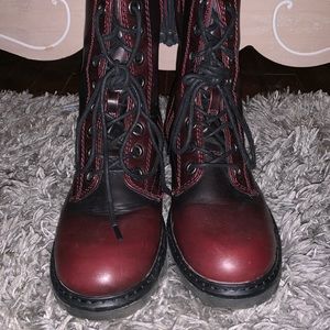 Combat boots